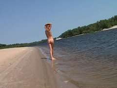 Teenager nackt am Strand (10)